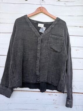 Andree by Unit Oversized Gauze Shacket Blouse Charcoal Gray Medium